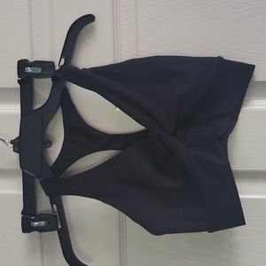 Victorias Secret  Pull On Wireless Keyhole Sports Bra Size Small